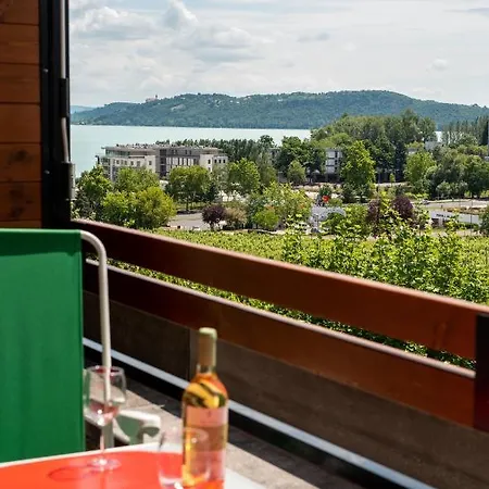 Myriviera Apartman *